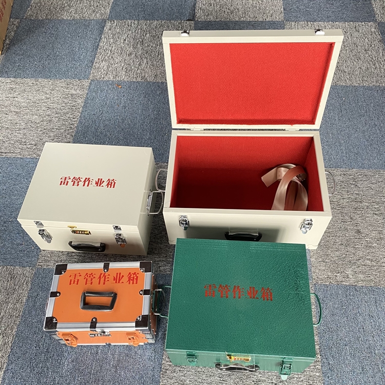 盐亭爆破工程作业箱如何选择？玻璃钢与传统材质的全面对比